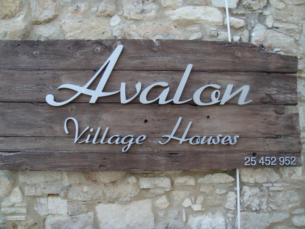 Avalon Village Houses ลิมาซอล ภายนอก รูปภาพ